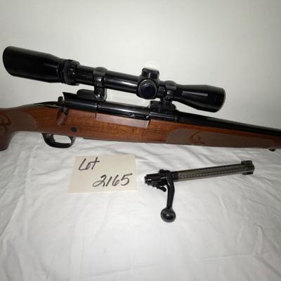 S2165 Winchester Model 70XTR .243 caliber- Featherweight Bolt Action Rifle w/Scope