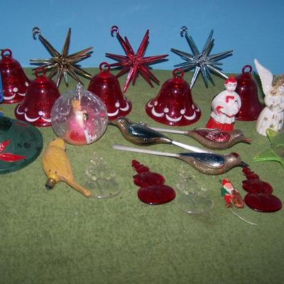 LOT 10  GREAT MID CENTURY COLLECTABLE PLASTIC CHRISTMAS