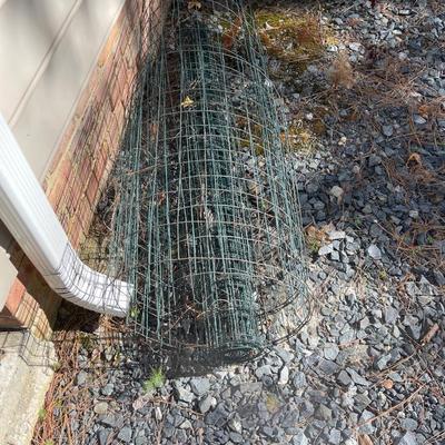 G2208 Large Lot of Garden Stakes