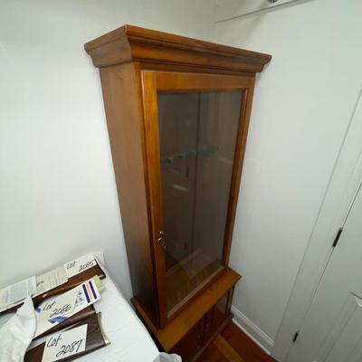 S2169 Wooden Gun Cabinet with Locking Glass Door