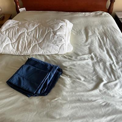 UB2214 Large Queen Cuddledown Comforter with Navy Blue Sheets and Mattress Pad