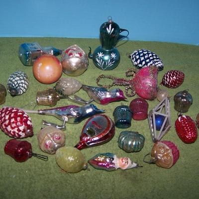 LOT 15  VINTAGE CHRISTMAS SMALL FIGURAL GLASS ORNAMENTS