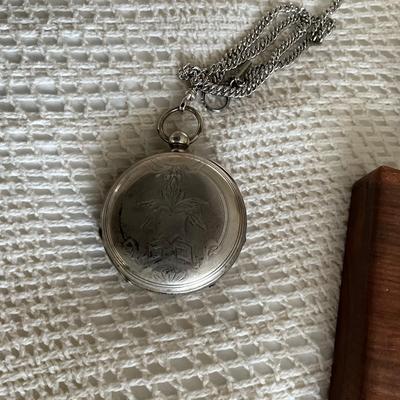 UB2220 Vintage American Watch Co. Coin Silver Pocket Watch w/Key