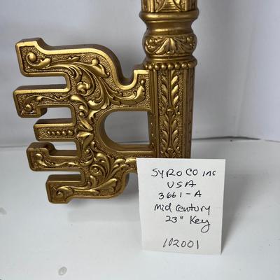 Syroco Mid century Gold Key