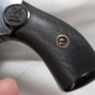U.S. Gun Mfg. 22 cal. Double action revolver. est. $50 to $150
