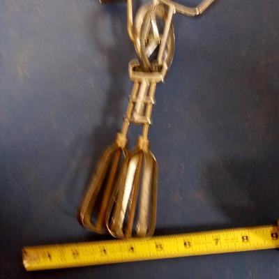 LOT 161 OLD  EGG BEATER