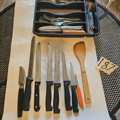 Knife assortment including pampered chef, and standard utensil