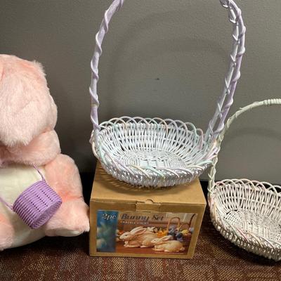 Baskets and bunnies