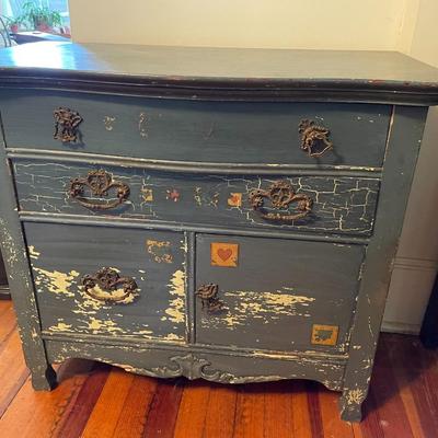 Primitive Side Dresser