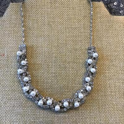 Beautiful Faux Pearl And Rhinestone Necklace