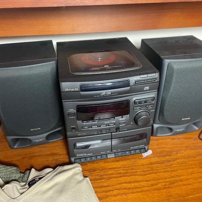 AIWA stereo & CD player w speakers.