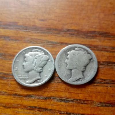 LOT 173 TWO OLD SILVER MERCURY DIMES