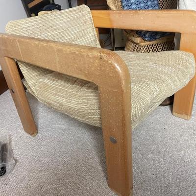 MCM Arm Chair w Sling Seat & Nubby Upholstery 25x26â€.