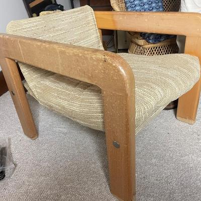 MCM Arm Chair w Sling Seat & Nubby Upholstery 25x26â€.
