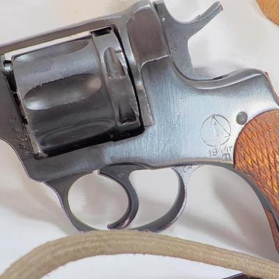 Russian IZHEVSK , M 1895 CCCP 7.62 x 38R Nagant revolver & accessories.est. $150 to $420.