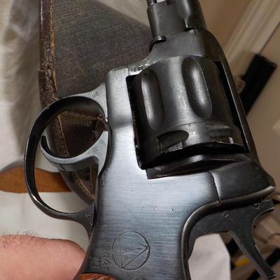 Russian IZHEVSK , M 1895 CCCP 7.62 x 38R Nagant revolver & accessories.est. $150 to $420.