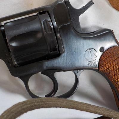 Russian IZHEVSK , M 1895 CCCP 7.62 x 38R Nagant revolver & accessories.est. $150 to $420.