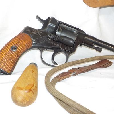 Russian IZHEVSK , M 1895 CCCP 7.62 x 38R Nagant revolver & accessories.est. $150 to $420.