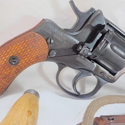 Russian IZHEVSK , M 1895 CCCP 7.62 x 38R Nagant revolver & accessories.est. $150 to $420.