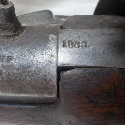 Real 1833 Hall Musketoon rifle Middletown Ct, .58 cal., smooth bore.est $400 to $800.