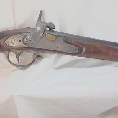 Real 1833 Hall Musketoon rifle Middletown Ct, .58 cal., smooth bore.est $400 to $800.