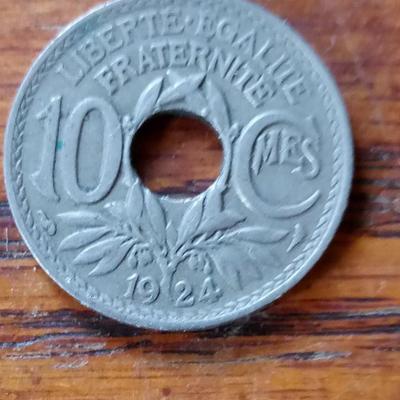 LOT 174 OLD FOREIGN COIN DATED 1924