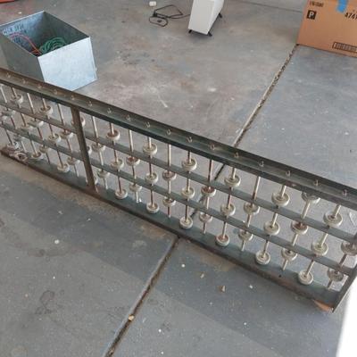 PANEL OF CONVEYOR-METAL BOX FILLED WITH ROPE/EXTENSION CORDS/OTHER