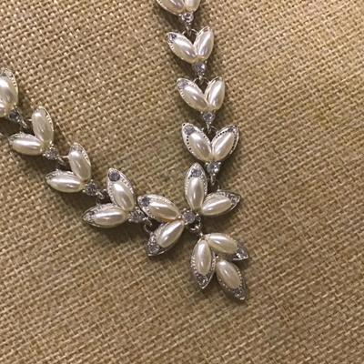 Beautiful Vintage Faux Pearl Necklace