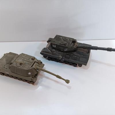Military toys ERTL 12U-745 US Army Tank and Bandai, Japan 1983 German Toy Tank