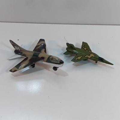 Military Airplanes - Made in China - Matchbox SB2 1973