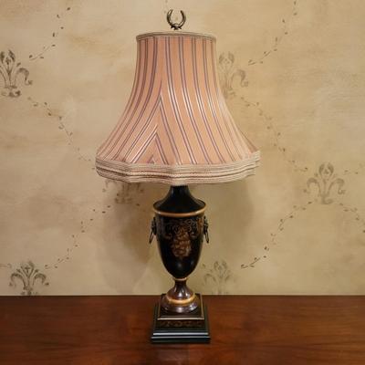 Urn Style Chelsea House Lamp (E-DW)
