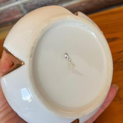 Porcelain box