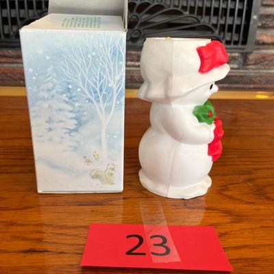 Avon Mrs. Snowlight Candle