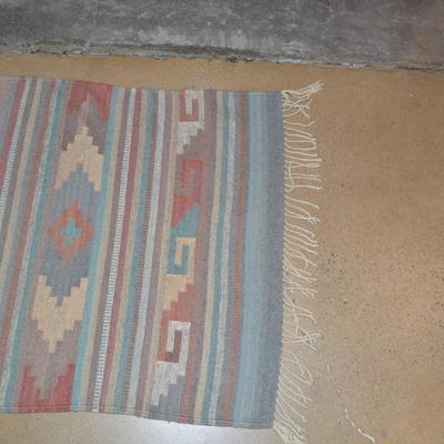 Beautiful Wool Rug, Hecho en Mexico  56"x31"