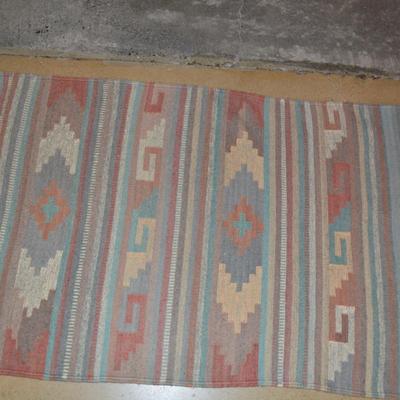 Beautiful Wool Rug, Hecho en Mexico  56"x31"