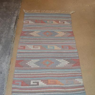 Beautiful Wool Rug, Hecho en Mexico  56"x31"