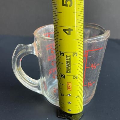 Vintage Pyrex Measuring Cup