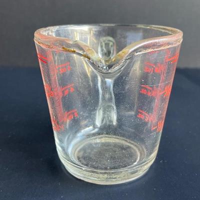 Vintage Pyrex Measuring Cup
