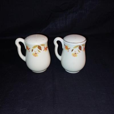 ANTIQUE HALL CHINA BY JEWEL "AUTUMN LEAF" GRAVEY BOAT - SALT & PEPPER - HOT PAD