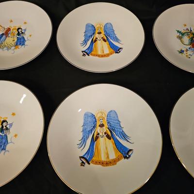 Hutschenreuther Porcelain Christmas Plates Set (DR-JS)