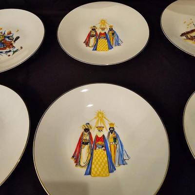 Hutschenreuther Porcelain Christmas Plates Set (DR-JS)