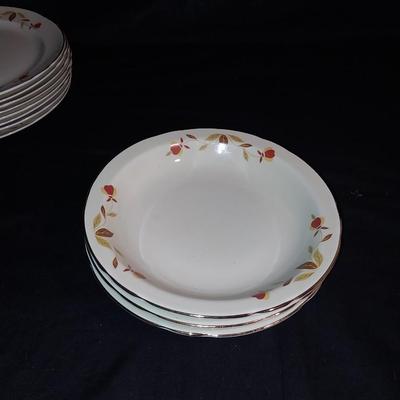 ANTIQUE JEWEL HALL CHINA "AUTUMN LEAF" DESSERT AND DINNER PLATES