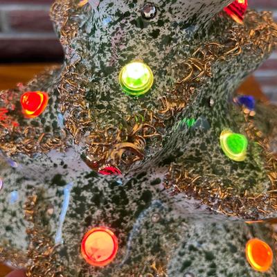 WOW!!!!! Ceramic Christmas Tree