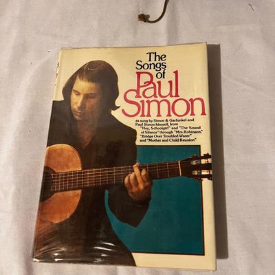 Rosetti Schaller Scholar Acoustic Guitar and Paul Simon Music  Book (BS-MK)
