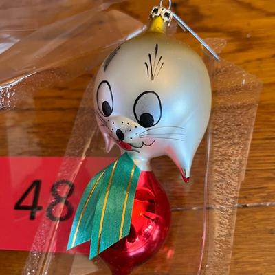 Is a dog, is it a cat, is it a rat?