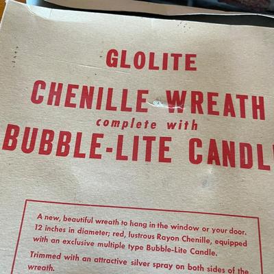 Bubble light wreath in box