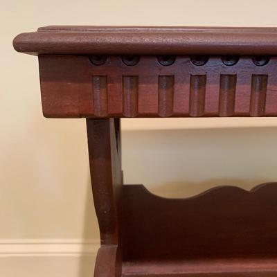 Library-style End Table (UH-KW)