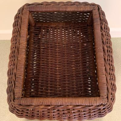 Wicker Sewing Table (UH-KW)