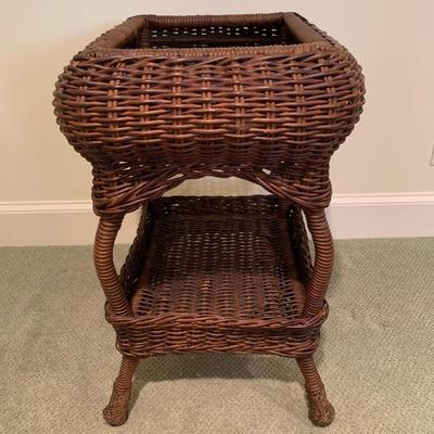 Wicker Sewing Table (UH-KW)