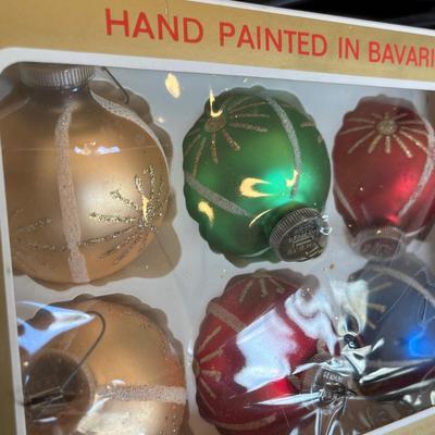 2 boxes of vintage ornaments